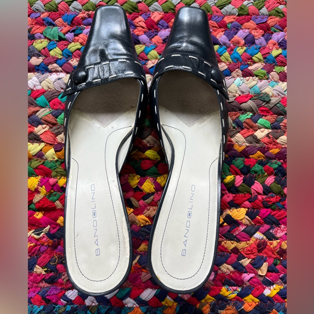 BANDOLINO POINTY SQUARE KITTEN HEEL SLIP ON HEELS